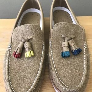 Sperry Unisex Loafer with tassels